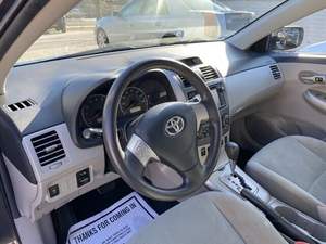 Toyota Corolla LE 2013 Usado, con Certificado Carfax, Volante a la Izquierda - Product Image 2
