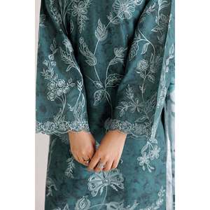 Conjunto de Traje Bordado para Mujer UF-4493 - Product Image 3