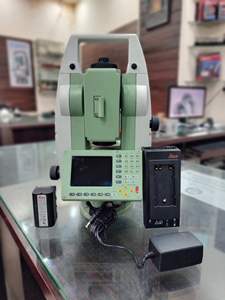 Estación robótica Leica Total Station TS 1202+ Robotic R 1000 disponible para la venta en buen estado - Product Image 3