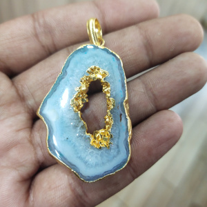 Colgante de Ágata Druzy Irregular, Piedra Natural de Forma Libre, Pulida y Chapada en Oro, Colección de Colgantes para Mujer - Product Image 2