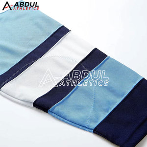 Maillot de hockey sur glace en tissu léger et respirant avec une coupe confortable, parfait pour les séances d'entraînement et les matchs de compétition - Product Image 4