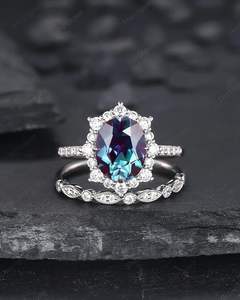 Anillo de Compromiso Ovalado con Alejandrita y Moissanita en Plata de Ley 925 / Oro Blanco de 14K y 18K – Anillo de Promesa Vintage para Boda - Product Image 6