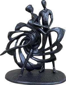 AK Laiton Moderne Métal Artisanat Sculpture De Table Couple Statue en Finition Noire Romantique Salon Décor pour Cadeaux - Product Image 1