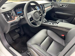 สะอาดใช้2023 V O L V O S60 - Product Image 4