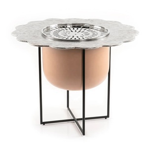 Precios al por mayor Calentador de metal Dallah con soporte para utensilios de cocina Hogar y uso de mesa de hotel Calentador de plata Dallah - Product Image 2