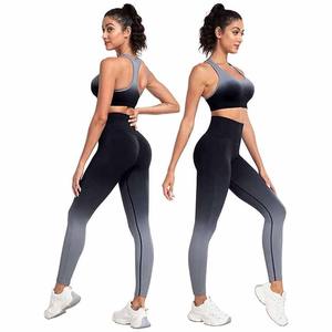 Ensemble de vêtements de sport de yoga personnalisés de haute qualité pour femmes leggings taille haute solides 2 pièces leggings courts de fitness - Product Image 1