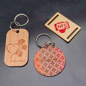 พิมพ์บาร์โค้ด <span class=keywords><strong>QR</strong></span> แบบกำหนดเอง พวงกุญแจไม้ NFC ป้ายแท็กโรงแรม - Product Image 2