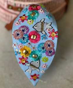 Bandeaux brodés à la main bleu ciel avec ajustement rembourré doux facile à porter toutes les perles à la main - Product Image 1