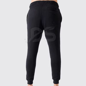 ผู้ผลิตจากปากีสถาน ชุดวอร์มลำลองสำหรับผู้ชาย ฤดูหนาว ผ้าฝ้าย 100% เป็นมิตรกับสิ่งแวดล้อม น้ำหนักเบา MOQ ต่ำ สีตามสั่ง - Product Image 5