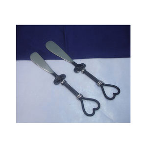 Cuchillo para queso con mango negro en forma de corazón, acero inoxidable, negro antiguo, moderno, nuevo estilo, cuchillo para queso elegante - Product Image 1