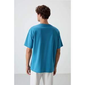 เสื้อยืดพิมพ์ลายทรงโอเวอร์ไซส์สีน้ำเงินเบนซินสำหรับผู้ชาย Air Jones ผิวสัมผัสหนา ผ้าคอตตอนผสมที่ให้ความสบาย - Product Image 5