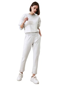 Survêtements d'entraînement personnalisés en coton épais à capuche pour femmes, vêtements de sport, coupe classique - Product Image 2