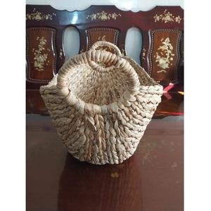 Vente en gros de paniers en jacinthe d'eau ovales de couleur naturelle écologiques fabriqués à la main bacs de rangement multifonctionnels du Vietnam - Product Image 1