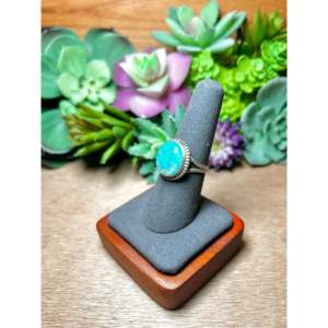 Anillo de Ópalo y Plata de Ley Hecho por Artesanos Navajo, Talla 8.25, Estilo Moderno con Baño de Oro Rosa de 18K, Engaste de Bisel, Regalo Perfecto para Él/Ella - Product Image 3