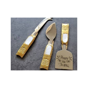 Outils à fromage faits à la main de dernière conception de hibou avec ensemble de couteaux à fromage en laiton et en acier inoxydable de couleur or et argent pour restaurant - Product Image 1