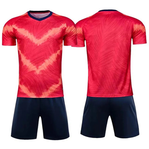 Conjunto de Uniforme de Fútbol Personalizado por Sublimación en Verde Menta y Morado, de Secado Rápido y Transpirable, con Pantalones Cortos para Hombre - Product Image 4