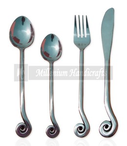 งานฝีมือยุคมิลเลนเนียมเสนอชุดช้อนเหล็กแบบยั่งยืนสไตล์ใบตองพร้อมที่จับกระจกชุบทองสำหรับงานแต่งงาน - Product Image 5