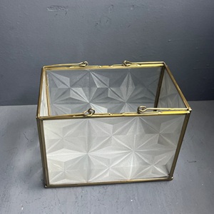 Votive décorative en laiton et verre/miroir utilisée pour les produits de bijouterie / vitrine et stockage Fournisseur de vitrines et de stockage en provenance d'Inde - Product Image 4