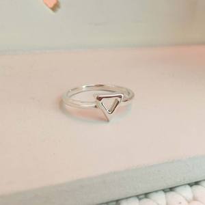 เครื่องประดับเงินสเตอร์ลิง925น้อยที่สุดแหวนมินิมอลลิสต์ของผู้หญิงแหวน925เงินสเตอร์ลิง925น่ารักเรียบง่ายสำหรับผู้หญิง - Product Image 1