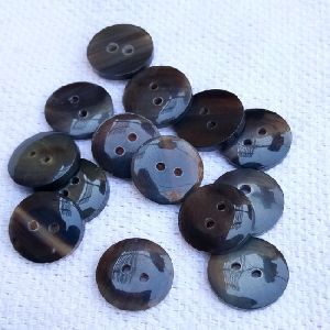 Botón en blanco Cuerno de búfalo Botón en blanco Precio de fábrica Personalizar tamaño Creaciones naturales en la India - Product Image 2