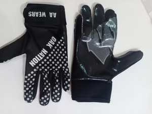 2025 Gants de football américain Couleur blanche avec récepteurs à poignée collante Sublimation complète Bon ajustement pour toutes les tailles et couleurs - Product Image 6