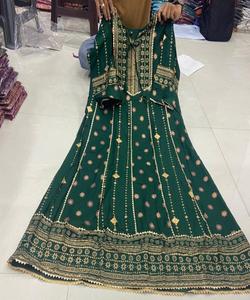 Designer New Long Kurti Prix le plus bas du marché Surat Gujarat Vêtement ethnique Alphanumero - Product Image 3