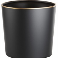 Poubelle en laiton fabriqué à la main avec finition noire mate conçue pour les intérieurs décoratifs et les espaces utilitaires fonctionnels.