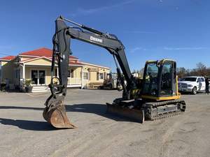 Excavatrices sur chenilles John Deere 135 d'occasion avec moteur haute performance en stock et prêtes à être expédiées, livraison rapide, à vendre - Product Image 2