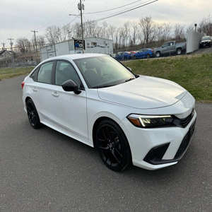 Voiture Honda Civic 2022 en parfait état - Product Image 2