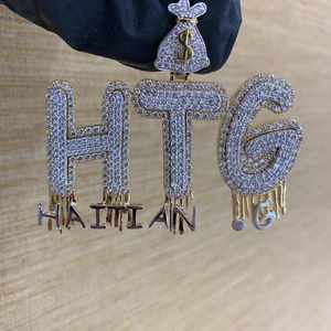 เครื่องประดับชุบทองคำ 18K สีเหลือง ประดับมงกุฎเพชรโมอิสซาไนต์ทรงเหลี่ยม 3 กะรัต ตัวอักษรย่อ ของขวัญคลาสสิกสำหรับเด็ก ได้รับการรับรองจาก GRA - Product Image 2