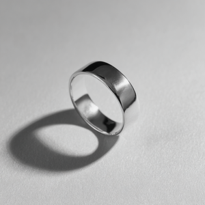 Grosse bague personnalisée de fournisseur de bijoux de mode pour femmes vente en gros OEM ODM - Product Image 1