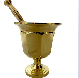 Juego de mortero y pilón de latón con pilón estilo bambú. Ideal para hierbas, disponible a precios de mayoreo. - Product Image 1