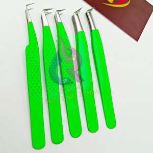 Juego de pinzas profesionales para pestañas duraderas antiestáticas de acero inoxidable con volumen de bota de 90 grados con logotipo personalizado, respetuosas con el medio ambiente para pestañas - Product Image 1