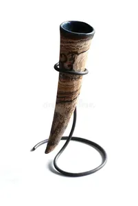 Véritable corne de buffle avec support en métal pour décoration de festival traditionnel Noël 2025 Nouveau prix de gros - Product Image 3