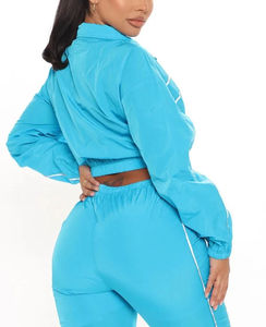 Trajes personalizados a prueba de agua, trajes de nailon, forro de malla con capucha, deportes al aire libre, correr, rompevientos, chándal de mujer OEM - Product Image 4