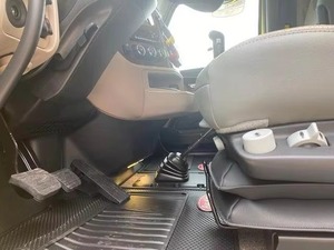 Camion tracteur poids lourd d'occasion 6x4, moteur diesel, tête de semi-remorque pour transport de marchandises et logistique commerciale, à vendre - Product Image 3