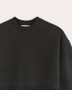 Proveedor de logotipo personalizado, sudadera recortada gris oscuro para mujer, forro polar de algodón, ropa de calle ecológica para gimnasio, sudaderas con capucha y sudadera para mujer - Product Image 4