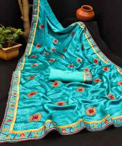 Auto Designer Party Wear et mariage broderie travail Saree prix le plus bas marché Surat Gujarat vêtement ethnique - Product Image 4