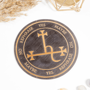 Pendentif de méditation léger en bois gravé à la main, motif Sigil de Lilith, 6 pouces, écologique, pour la guérison et la méditation, vente mondiale - Product Image 1