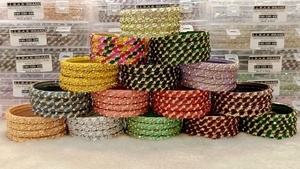 Royal Rajwadi Bangles pour femmes Trendy Zinc Alloy Metal avec perle Main Work Idéal pour les fonctions de mariage et les looks traditionnels - Product Image 4