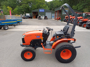 Nueva mejor calidad para B2320/ROPS Compact Tractor 70HP 4WD Bomba de motor de alta productividad - Product Image 4