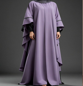Sofisticada abaya maxi gris con botones y un elegante lazo en la cintura. Disponible a precios de mayoreo. - Product Image 3