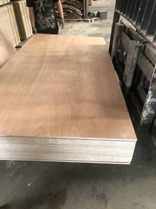 Contreplaqué de mobilier d'extérieur à bas prix 5mm Okoume/Bingtagor Face E0/E1/E2 Colle 1220x2440 Pin Matériau principal répondant à la norme E2 - Product Image 6