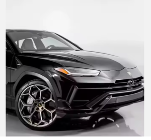 Lamborghini Urus SAWD 2024 neuve, propre et en parfait état, outils incroyables - Product Image 1