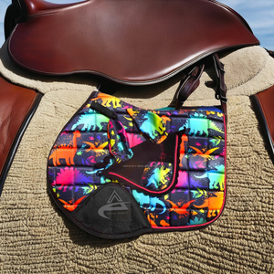 Tapis de selle d'équitation personnalisé avec impression animale, en tissu polyester et polycoton, pour la protection et la sécurité du cheval - Product Image 1