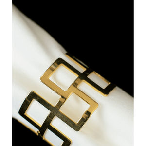 Servilletero geométrico dorado de lujo elegante diseño cuadrado soporte de Metal Decoración de mesa moderna para bodas y comedor - Product Image 1