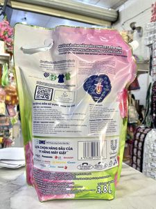 Exportateur d'assouplissant jetable écologique Viet Nam Comfor-t Spring Garden Fragrance Booster Liquid Clothes Conditioner - Product Image 4