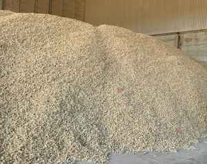 Aliment pour animaux 100% naturel, maïs séché en épi, farine de maïs, 60% d'humidité, 5% max, maïs jaune de qualité supérieure, 25 kg/sac, VN, poulet, cheval, porc, poisson, chien - Product Image 2