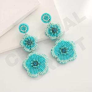 Boucles d'oreilles perlées à la main pour femmes Patriotic Orange White Blue Color pour mariage ou Memorial Day - Product Image 1