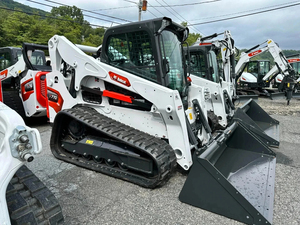 Chargeuse compacte sur pneus Bobcat T770 d'occasion certifiée EPA, capacité de charge nominale de 5 tonnes, moteur diesel, matériel de construction - Product Image 3